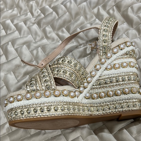 Elegant Cream Wedge Sandals - Picture 5 of 15